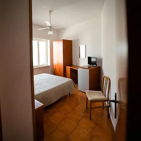 فندق مبيت وإفطار Stella Maris غالّيبولي